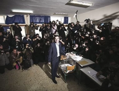 Περασμένα μεγαλεία: Ελάχιστοι δημοσιογράφοι στην ψήφο του Αλέξη Τσίπρα - Δείτε τι γινόταν παλιά (φώτο-βίντεο)